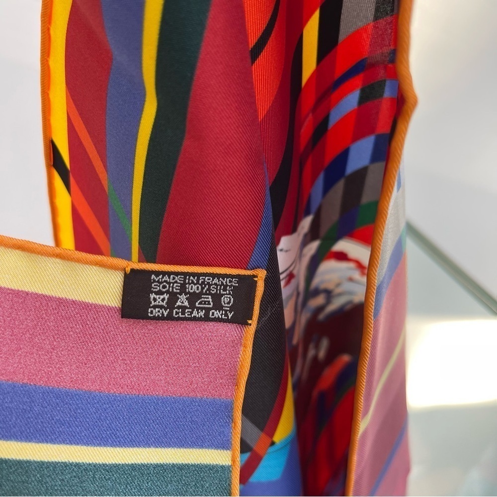 HERMES 90cm Silk Scarf “Photo Finish” NEW - Picture 4 of 7